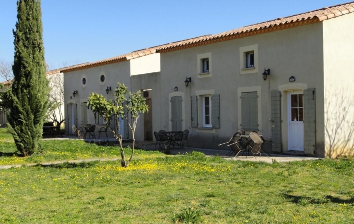 Villa   GALLARGUES-LE-MONTUEUX  35 m2 84 000 € 